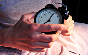 Hepatology新發(fā)現(xiàn)!周末補(bǔ)覺(jué)可緩解非酒精性脂肪肝